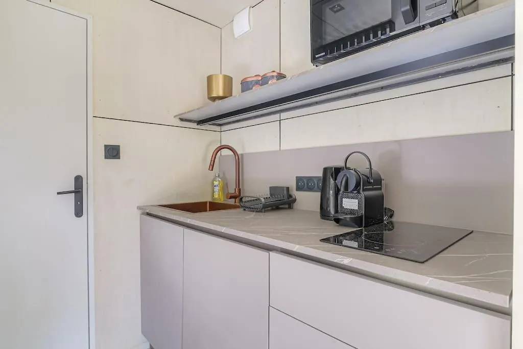 Apartment Tiny-House Atypique, 4 Personnes, Saint-Didier